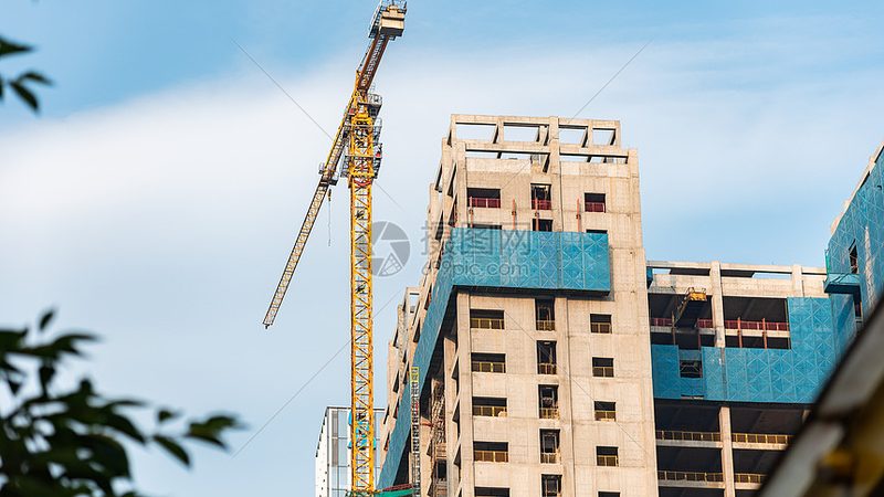 装修材料进场验收不合格，可能是由于以下原因造成的：
